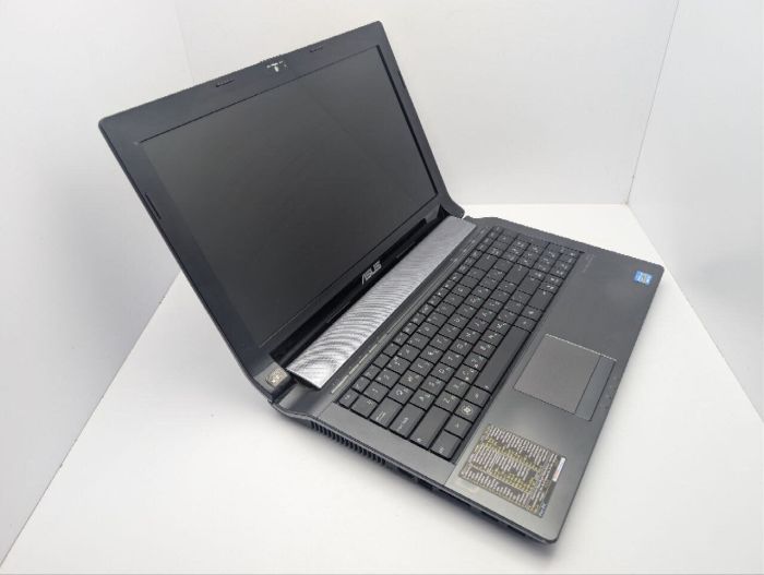 Ноутбук Asus N53S / 15.6" (1366x768) TN / Intel Core i3-2330M (2 (4) ядра по 2.2 GHz) / 8 GB DDR3 / 320 GB HDD / nVidia GeForce GT 540M, 1 GB GDDR3, 128-bit / WebCam / DVD-ROM б/в - изображение 6