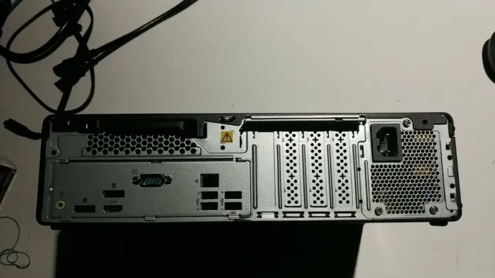 ПК Lenovo ThinkCentre M75s Gen 2 SFF / AMD Ryzen 3 Pro 4350G (4 (8) ядра по 3.8 - 4.0 GHz) / 8 GB DDR4 / 120 GB SSD / AMD Radeon Vega 6 Graphics / 180W б/в - зображення 4