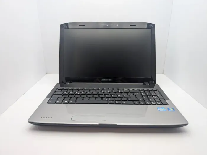 Ноутбук Medion Akoya E6226 / 15.6" (1366x768) TN / Intel Core i3-2310M (2 (4) ядра по 2.4 GHz) / 6 GB DDR3 / 750 GB HDD / Intel HD Graphics 3000 / WebCam б/в - зображення 7
