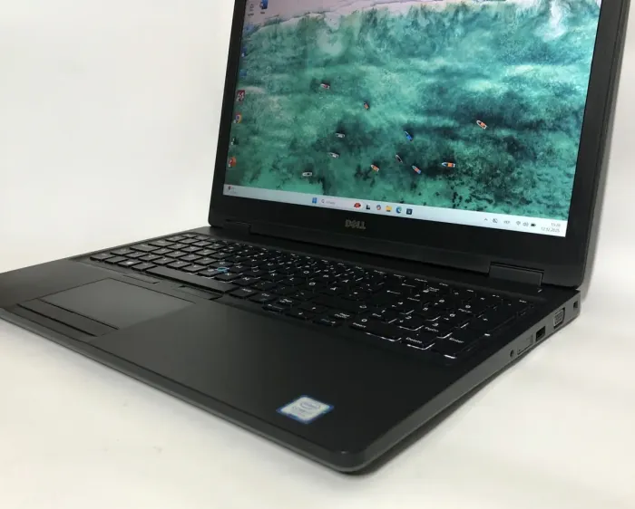 Ігровий ноутбук Б-класу Dell Latitude 5580 / 15,6" (1920x1080) IPS / Intel Core i7-7820HQ (4 (8) ядра по 2,9 - 3,9 ГГц) / 8 ГБ DDR4 / 256 ГБ SSD / nVidia GeForce 940MX, 2 ГБ GDDR5, 64-біт / WebCam / Win 11 Pro б/в - зображення 10