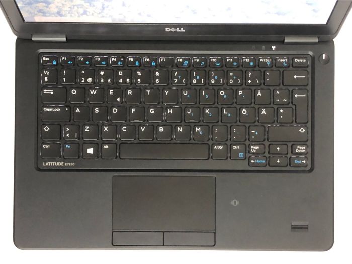 Нетбук Б-клас Dell Latitude E7250 / 12.5" (1366x768) TN / Intel Core i5-5300U (2 (4) ядра по 2.3 - 2.9 GHz) / 8 GB DDR3 / 128 GB SSD / Intel HD Graphics 5500 / WebCam / Win 10 Pro б/в - зображення 8
