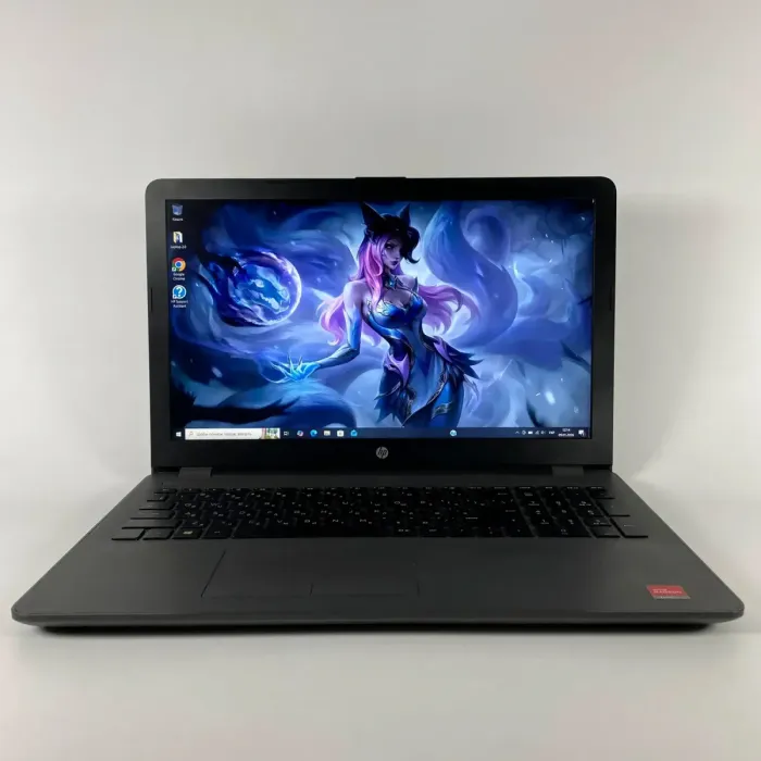 Ноутбук Б-клас HP 250 G6 / 15.6" (1920x1080) IPS / Intel Core i3-7020U (2 (4) ядра по 2.3 GHz) / 8 GB DDR4 / 128 GB SSD + 1000 GB HDD / AMD Radeon R5 M330, 2 GB DDR3, 64-bit / WebCam / HDMI б/в - изображение 2