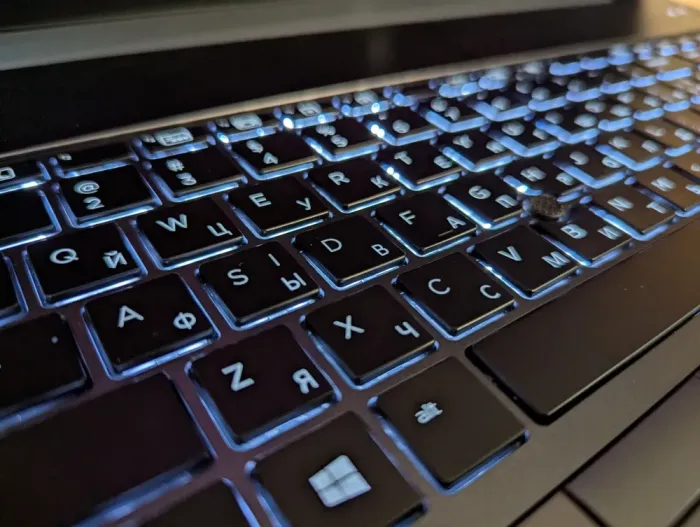 Мобільна робоча станція HP zBook 17 G4 / 17.3" (1920x1080) IPS / Intel Core i7-7700HQ (4 (8) ядра по 2.8 - 3.8 GHz) / 32 GB DDR4 / 512 GB SSD / nVidia Quadro P5000, 16 GB GDDR5X, 256-bit / WebCam / TouchID / Windows 10 б/в - зображення 6