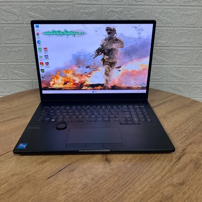 Ігровий ноутбук Asus ProArt Studiobook H7600ZM / 16" (3840x2400) OLED / Intel Core i7-12700H (14 (20) ядер по 3.5 - 4.7 GHz) / 32 GB DDR4 / 1000 GB SSD NVMe / nVidia GeForce RTX 3060, 6 GB GDDR6, 192-bit / WebCam б/в - зображення 2