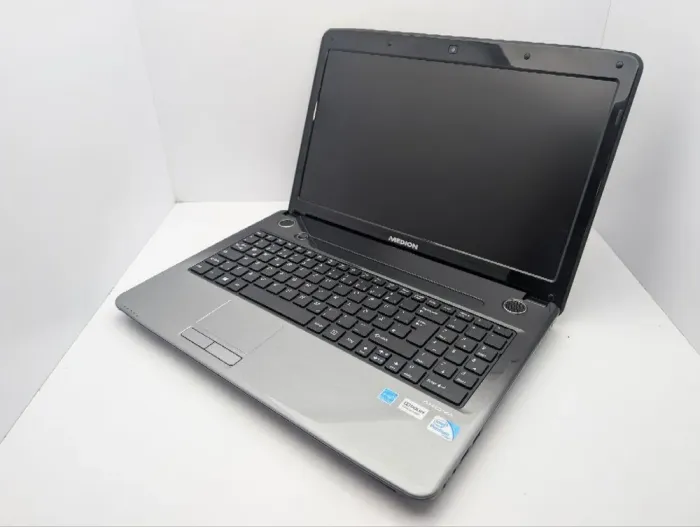 Ноутбук Medion Akoya E6234 / 15.6" (1366x768) TN / Intel Pentium 2020M (2 ядра по 2.4 GHz) / 6 GB DDR3 / 500 GB HDD / Intel HD Graphics / WebCam / DVD-ROM б/в - зображення 7