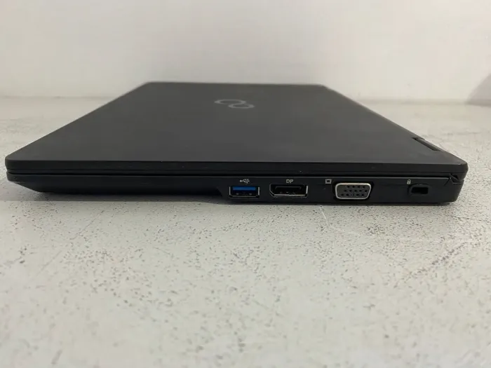 Нетбук Б-клас Fujitsu LifeBook U727 / 12.5" (1920x1080) IPS / Intel Core i5-6200U (2 (4) ядра по 2.3 - 2.8 GHz) / 8 GB DDR4 / 128 GB SSD / Intel HD Graphics 620 / WebCam б/в - зображення 4