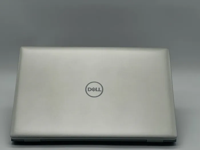 Ультрабук Dell Latitude 5520 / 15.6" (1920x1080) IPS / Intel Core i5-1135G7 (4 (8) ядра по 2.4 - 4.2 GHz) / 16 GB DDR4 / 240 GB SSD / Intel Iris Xe Graphics / WebCam б/в - зображення 5