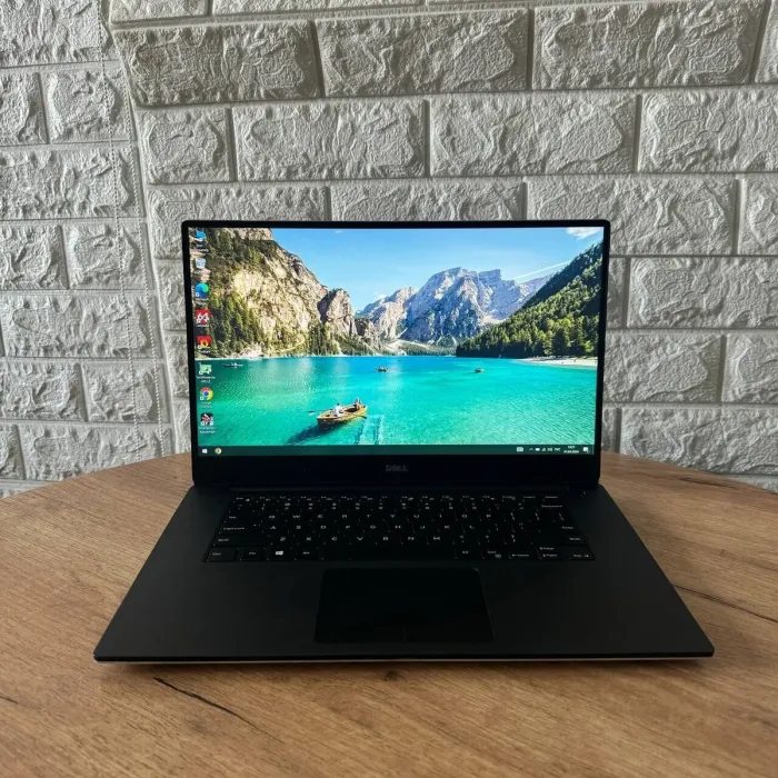 Мобільна робоча станція Б-клас Dell Precision 5530 / 15.6" (1920x1080) IPS / Intel Core i7-8850H (6 (12) ядер по 2.6 - 4.3 GHz) / 16 GB DDR4 / 512 GB SSD M.2 / nVidia Quadro P1000, 4 GB GDDR5, 128-bit б/в - зображення 2