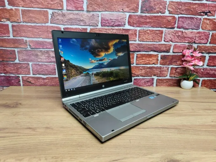 Ноутбук Б-клас HP EliteBook 8570p / 15.6" (1366x768) TN / Intel Core i5-3360M (2 (4) ядра по 2.8 - 3.5 GHz) / 8 GB DDR3 / 128 GB SSD / Intel HD Graphics 4000 / WebCam / VGA б/в - зображення 3