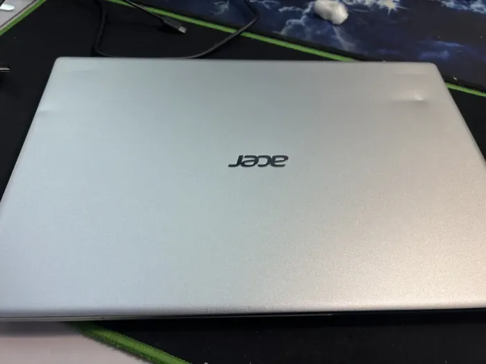 Ультрабук Б-клас Acer Swift 3 / 14" (1920x1080) IPS / Intel Core i5-1135G7 (4 (8) ядра по 2.5 - 4.5 GHz) / 8 GB DDR4 / 240 GB SSD / Intel Iris Xe Graphics / WebCam б/в - зображення 4