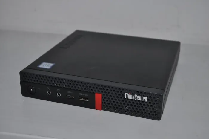 Неттоп Lenovo ThinkCentre M720q Tiny USFF / Intel Core i5-8400T (6 ядер по 1.7 - 3.3 GHz) / 16 GB DDR4 / 256 GB SSD / Intel UHD Graphics 630 б/в - зображення 2