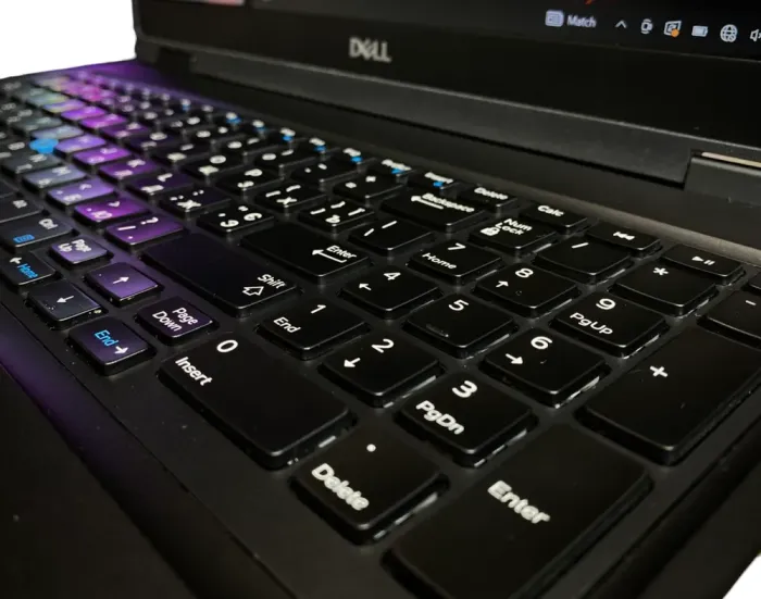 Ультрабук Dell Latitude 5590 / 15.6" (1920x1080) TN / Intel Core i5-6440HQ (4 ядра по 2.6 - 3.5 GHz) / 8 GB DDR4 / 128 GB SSD / nVidia GeForce 940MX, 2 GB GDDR5, 64-bit / WebCam б/в - зображення 3