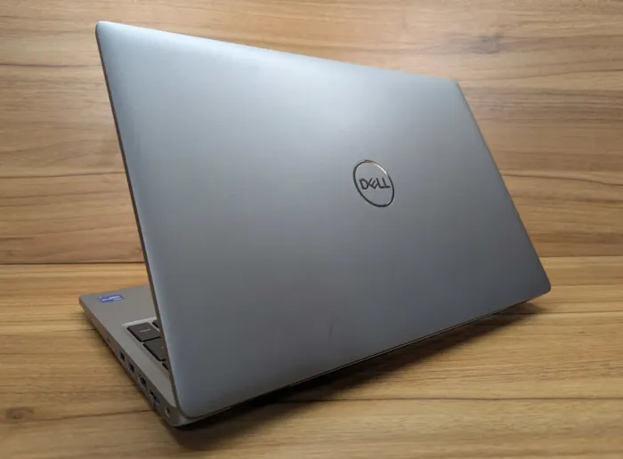 Ноутбук рабочая станция Dell Precision 3560 / 15.6" (1920x1080) IPS Touch / Intel Core i7-1185G7 (4 (8) ядра по 3.0 - 4.8 GHz) / 16 GB DDR4 / 512 GB SSD / nVidia T500, 2 GB GDDR6, 64-bit / WebCam / Windows 10 б/в - зображення 7
