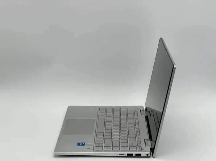 Ноутбук-трансформер HP Pavilion x360 2-in-1 14-ek0033dx / 14" (1920x1080) IPS Touch / Intel Core i5-1235U (10 (12) ядра по 3.3 - 4.4 GHz) / 8 GB DDR4 / 240 GB SSD / Intel Iris Xe Graphics / WebCam б/в - зображення 4