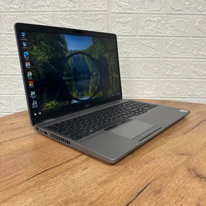 Мобільна робоча станція Б-клас Dell Precision 3551 / 15.6" (1920x1080) IPS / Intel Core i7-10850H (6 (12) ядер по 2.7 - 5.1 GHz) / 8 GB DDR4 / 128 GB SSD / nVidia Quadro P620, 4 GB GDDR5, 128-bit / WebCam б/в - зображення 4