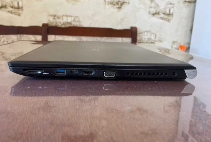 Ноутбук Б-клас Toshiba Dynabook TECRA A50-F / 15.6" (1920x1080) IPS / Intel Core i5-8250U (4 (8) ядра по 1.6 - 3.4 GHz) / 8 GB DDR4 / 256 GB SSD / Intel UHD Graphics 620 / WebCam б/в - зображення 7