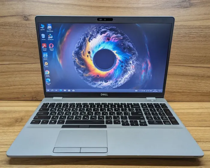 Ноутбук Dell Latitude 5511 / 15.6" (1366x768) TN / Intel Core i5-10300H (4 (8) ядра по 2.5 - 4.5 GHz) / 8 GB DDR4 / 512 GB SSD / Intel UHD Graphics / WebCam / Windows 10 б/в - зображення 2