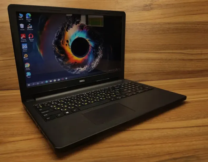 Ноутбук Dell Inspiron 15-3558 / 15.6" (1366x768) TN / Intel Core i3-5015U (2 (4) ядра по 2.1 GHz) / 8 GB DDR3 / 256 GB SSD / Intel HD Graphics 5500 / WebCam / Windows 10 б/в - зображення 4