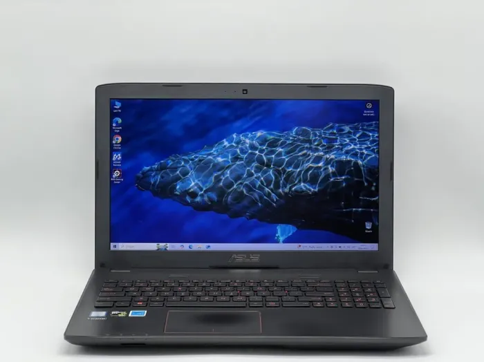 Ігровий ноутбук Б-клас Asus ROG RG52VW-RS71 / 15.6" (1920x1080) TN / Intel Core i7-6700HQ (4 (8) ядра по 2.6 - 3.5 GHz) / 16 GB DDR4 / 240 GB SSD / nVidia GeForce GTX 960M, 2 GB GDDR5, 128-bit / WebCam б/в - зображення 2