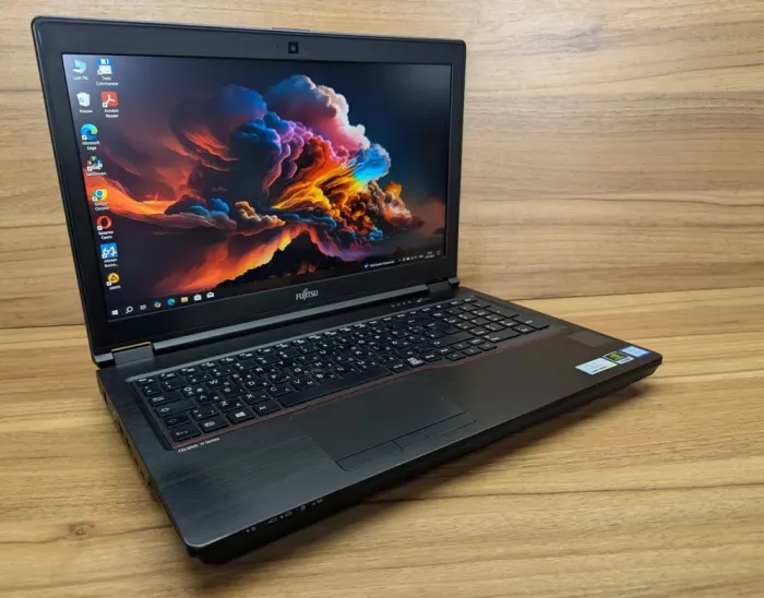 Мобільна робоча станція Б-клас Fujitsu Celsius H780 / 15.6" (1920x1080) IPS / Intel Core i7-8750H (6 (12) ядер по 2.2 - 4.1 GHz) / 32 GB DDR4 / 512 GB SSD / nVidia Quadro P600, 4 GB GDDR5, 128-bit / WebCam / 4G / HDMI / Windows 10 б/в - зображення 4