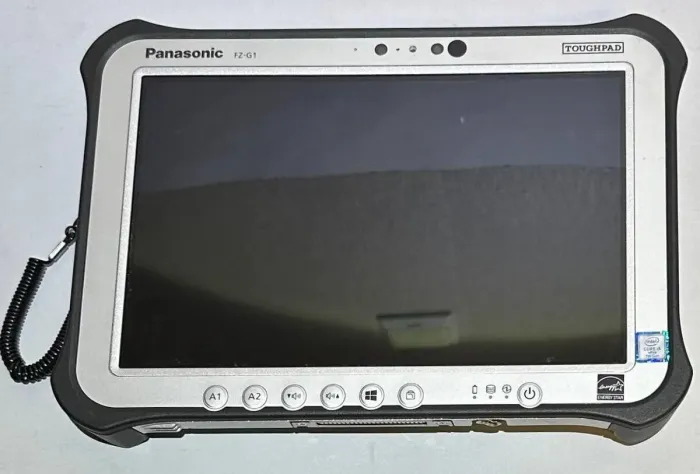 Захищений планшет Panasonic Toughpad FZ-G1 / 10,1" (1920x1200) IPS Touch / Intel Core i5-7300U (2 (4) ядра по 2,6 - 3,5 ГГц) / 8 ГБ DDR3 / 256 ГБ SSD / Intel HD Graphics 620 / WebCam б/в - зображення 2