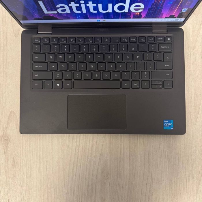 Ультрабук Б-клас Dell Latitude 7420 / 14" (1920x1080) IPS / Intel Core i5-1145G7 (4 (8) ядра по 2.6 - 4.4 GHz) / 16 GB DDR4 / 256 GB SSD NVMe / Intel Iris Xe Graphics / WebCam б/в - зображення 7