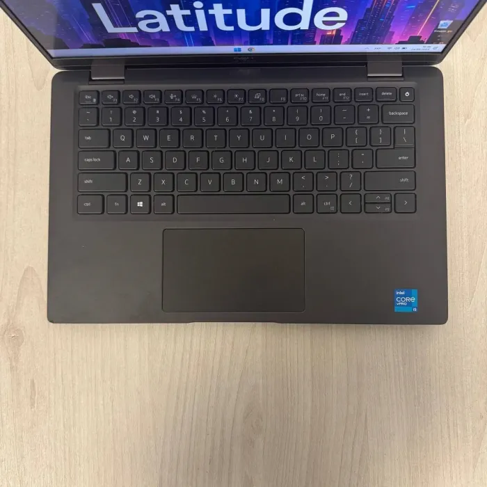 Ультрабук Б-клас Dell Latitude 7420 / 14" (1920x1080) IPS / Intel Core i5-1145G7 (4 (8) ядра по 2.6 - 4.4 GHz) / 16 GB DDR4 / 256 GB SSD NVMe / Intel Iris Xe Graphics / WebCam б/в - зображення 7