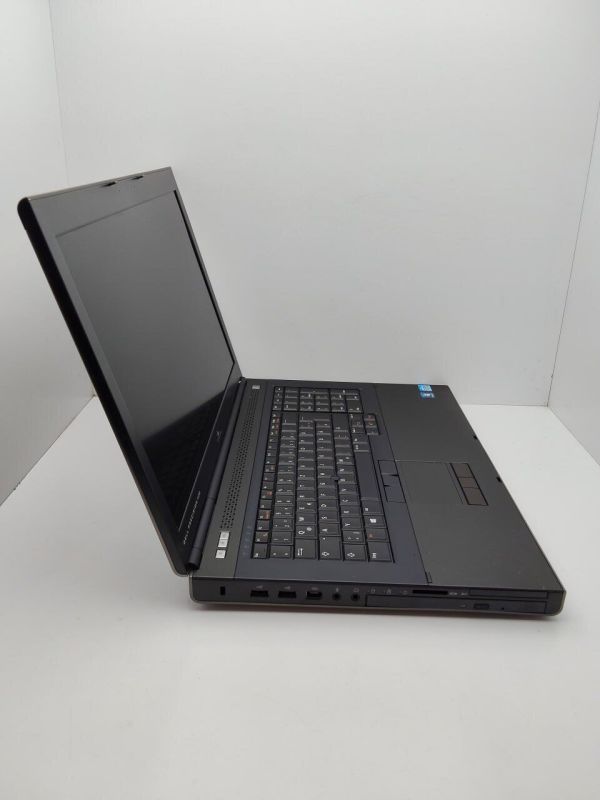 Мобільна робоча станція Dell Precision M6700 / 17.3" (1920x1080) TN / Intel Core i7-3740QM (4 (8) ядра по 2.7 - 3.7 GHz) / 20 GB DDR3 / 120 GB SDD + 500 GB HDD / nVidia Quadro K4000M, 4 GB GDDR5, 256-bit / DVD-ROM б/в - зображення 6