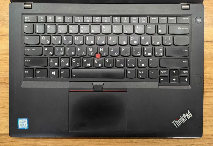 Ноутбук Б-клас Lenovo ThinkPad T480 / 14" (1920x1080) IPS / Intel Core i5-8250U (4 (8) ядра по 1.6 - 3.4 GHz) / 12 GB DDR4 / 512 GB SSD / Intel UHD Graphics 620 / WebCam / TouchID / Windows 10 б/в - зображення 4