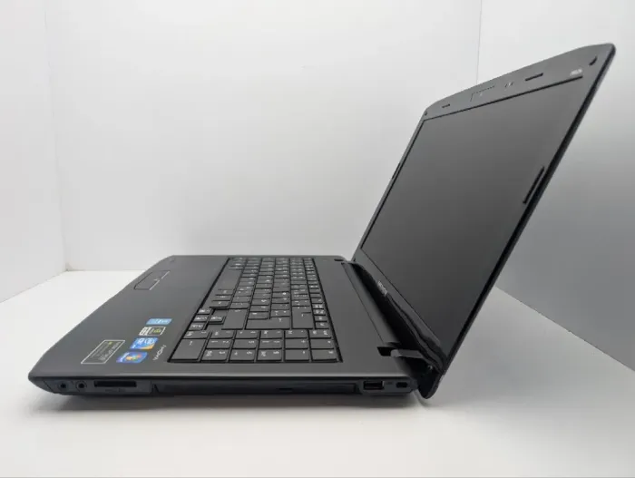 Ноутбук Medion Akoya P6624 / 15.6" (1366x768) TN / Intel Core i3-370M (2 (4) ядра по 2.4 - 2.5 GHz) / 6 GB DDR3 / 750 GB HDD / nVidia GeForce GT 425M, 1 GB GDDR3, 128-bit / WebCam / АКБ не тримає б/в - зображення 5