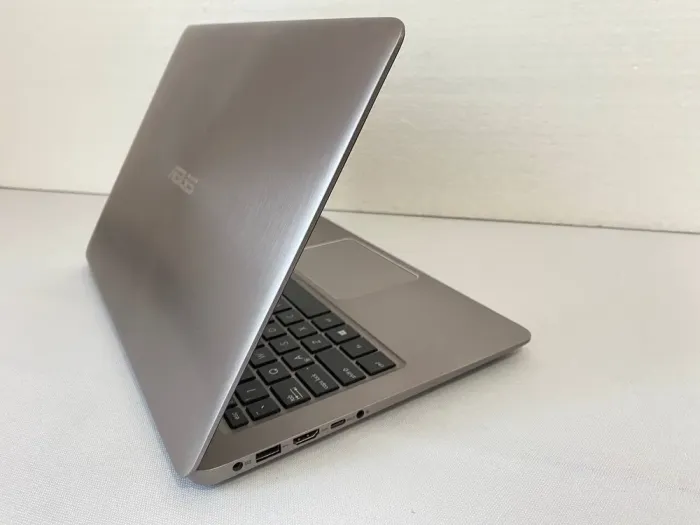 Ультрабук Asus ZenBook UX310UA / 13.3" (1920x1080) TN / Intel Core i3-6100 (2 (4) ядра по 3.7 GHz) / 8 GB DDR4 / 240 GB SSD / Intel HD Graphics 530 / WebCam б/в - зображення 6