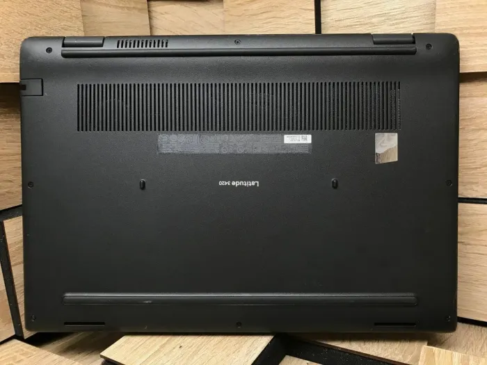 Ноутбук Б-клас Dell Latitude 3420 / 14" (1920x1080) IPS Touch / Intel Core i3-1115G4 (2 (4) ядра по 4.1 GHz) / 8 GB DDR4 / 256 GB SSD / Intel Iris Xe Graphics / Windows 10 б/в - зображення 10