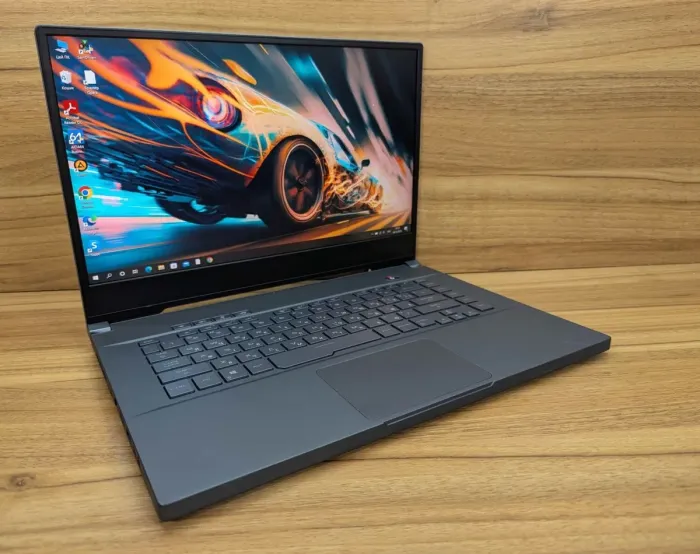 Ігровий ноутбук Asus ROG Zephyrus M15 G0502 LW / 15.6" (1920x1080) IPS / Intel Core i7-10750H (6 (12) ядер по 2,6 - 5,0 ГГц) / 16 ГБ DDR4 / 1000 ГБ SSD / nVidia GeForce RTX 2070, 8 ГБ GDDR6, 256-bit / HDMI / Windows 10 б/в - зображення 4