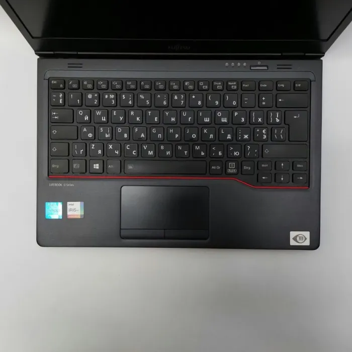 Ультрабук Fujitsu LifeBook U7311 / 13.3" (1920x1080) IPS / Intel Core i5-1145G7 (4 (8) ядра по 2.6 - 4.4 GHz) / 16 GB DDR4 / 512 GB SSD / Intel Iris X Graphics / WebCam б/в - зображення 3