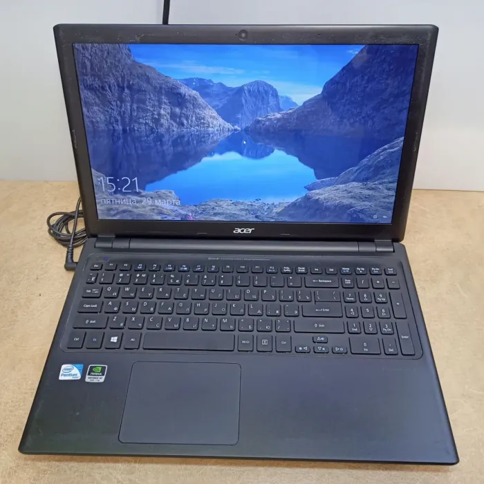 Ноутбук Б-клас Acer Aspire V5-531 / 15.6" (1366x768) TN / Intel Pentium 967 (2 ядра по 1.3 GHz) / 8 GB DDR3 / 120 GB SSD / nVidia GeForce GT 620M, 1 GB DDR3, 64-bit / WebCam б/в - зображення 2