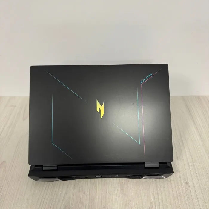 Ігровий ноутбук Acer Nitro 16 AN16-41 / 16" (2560x1600) IPS / AMD Ryzen 7 7840HS (8 (16) ядер по 3,8 - 5,1 ГГц) / 32 ГБ DDR5 / 1000 ГБ SSD / nVidia GeForce RTX 4070, 8 ГБ GDDR6, 128-біт / Веб-камера б/в - зображення 7