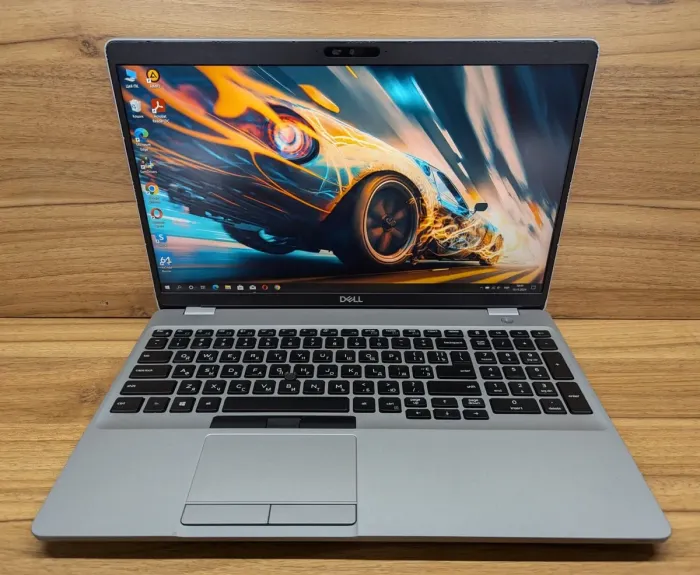 Ультрабук Dell Latitude 5511 / 15.6" (1920x1080) IPS / Intel Core i5-10400H (4 (8) ядра по 2.6 - 4.6 GHz) / 16 GB DDR4 / 512 GB SSD / Intel UHD Graphics / WebCam / Windows 10 б/в - зображення 2