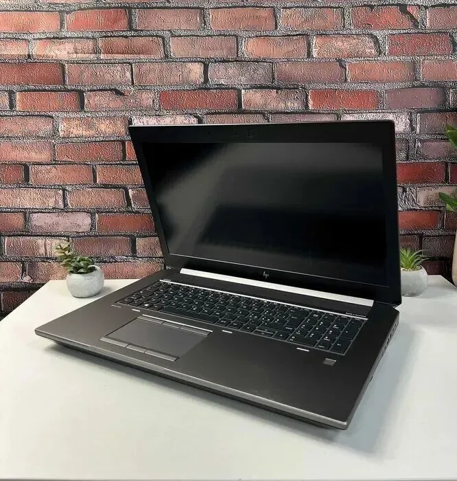 Мобільна робоча станція HP zBook 17 G6 / 17.3" (1920x1080) IPS / Intel Core i7-9850H (6 (12) ядер по 2.6 - 4.6 GHz) / 32 GB DDR4 / 512 GB SSD M.2 / nVidia Quadro RTX 3000, 6 GB GDDR6, 192-bit / WebCam / Win 11 Pro б/в - зображення 8