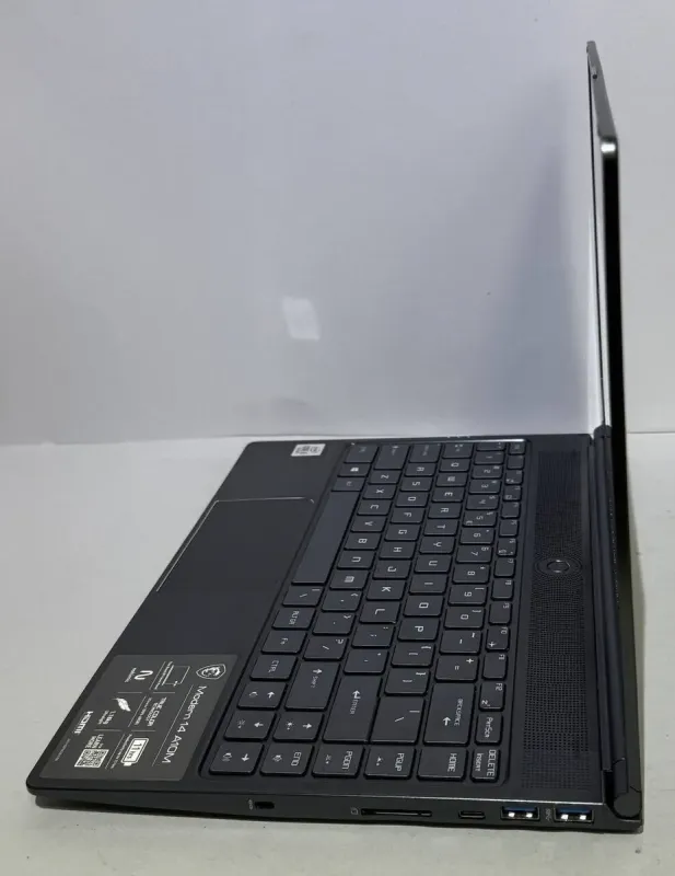 Ультрабук Б-клас Modern 14 MS-14B3 / 14" (1920x1080) TN / Intel Core i5-10210U (4 (8) ядра по 1.6 - 4.2 GHz) / 16 GB DDR4 / 512 GB SSD / Intel UHD Graphics / WebCam б/в - зображення 6