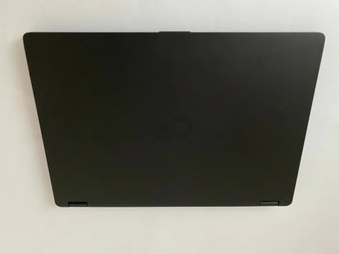 Ноутбук Fujitsu LifeBook U748 / 14" (1920x1080) IPS / Intel Core i5-7200U (2 (4) ядра по 2.5 - 3.1 GHz) / 12 GB DDR4 / 256 GB SSD / Intel HD Graphics 620 / WebCam б/в - зображення 8