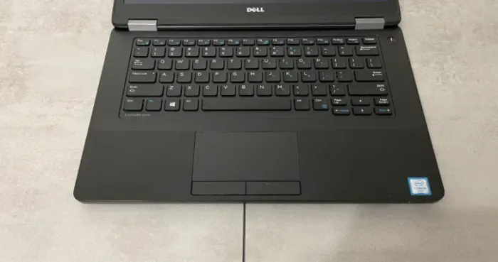 Ультрабук Dell Latitude E5470 / 14" (1366x768) TN / Intel Core i5-6300U (2 (4) ядра по 2.4 - 3.0 GHz) / 8 GB DDR4 / 128 GB SSD / Intel HD Graphics 520 / WebCam / HDMI б/в - зображення 5