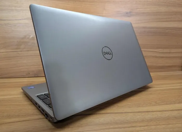 Ноутбук робоча станція Dell Precision 3560 / 15.6" (1920x1080) IPS / Intel Core i7-1185G7 (4 (8) ядра по 3.0 - 4.8 GHz) / 16 GB DDR4 / 512 GB SSD / nVidia T500, 2 GB GDDR6, 64-bit / WebCam / HDMI / Windows 10 б/в - зображення 7