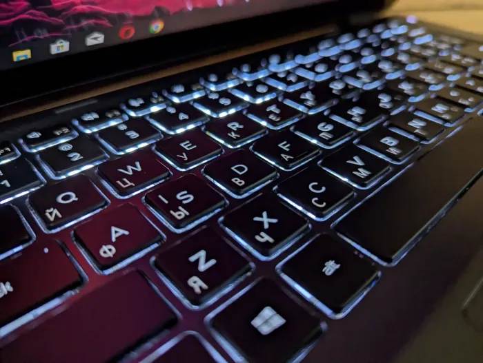 Ноутбук-трансформер Dell Latitude 5300 2 in 1 / 13.3" (1920x1080) IPS Touch / Intel Core i7-8665U (4 (8) ядра по 1.9 - 4.8 GHz) / 16 GB DDR4 / 480 GB SSD / Intel UHD Graphics / WebCam / Windows 10 б/в - зображення 6