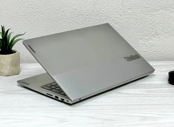 Ультрабук Lenovo ThinkBook 15 G2 ITL / 15.6" (1920x1080) IPS / Intel Core i5-1135G7 (4 (8) ядра по 2.4 - 4.2 GHz) / 8 GB DDR4 / 512 GB SSD M.2 / Intel Iris Xe Graphics / WebCam / Win 11 Pro б/в - зображення 8