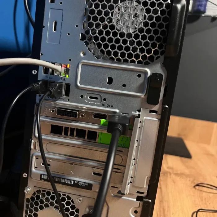 Комп'ютер HP EliteDesk 800 G3 Tower / Intel Core i5-7500 (4 ядра 3,4 - 3,8 ГГц) / 16 ГБ DDR4 / 250 ГБ SSD + 1000 ГБ HDD / nVidia GeForce GTX 1650 Super, 4 ГБ GDDR6, 128-біт б/в - зображення 3