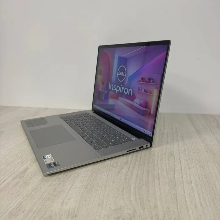 Ультрабук Dell Inspiron 5630 / 16" (1920x1080) IPS Touch / Intel Core i7-1360P (12 (16) ядер по 2.2 - 5.0 GHz) / 16 GB DDR5 / 1000 GB SSD / Intel Iris Xe Graphics / WebCam б/в - зображення 7