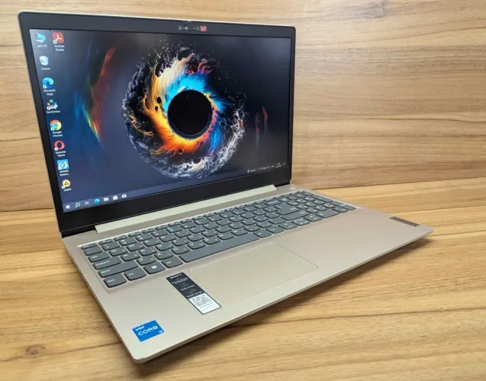 Ультрабук Б-клас Lenovo IdeaPad 3 15 ITL05 / 15.6" (1920x1080) IPS / Intel Core i3-1115G4 (2 (4) ядра по 3.0 - 4.1 GHz) / 12 GB DDR4 / 512 GB SSD / Intel UHD Graphics / WebCam / Windows 10 б/в - зображення 5