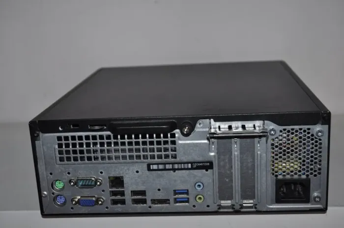 Комп'ютер HP ProDesk 400 G3 SFF / Intel Core i5-6500 (4 ядра по 3.2 - 3.6 GHz) / 8 GB DDR4 / 240 GB SSD / Intel HD Graphics 530 / DVD-ROM б/в - зображення 9