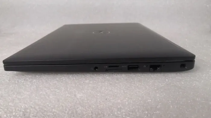 Ноутбук Б-клас Dell Latitude 7490 / 14" (1920x1080) IPS / Intel Core i5-8250U (4 (8) ядра по 1.6 - 3.4 GHz) / 8 GB DDR4 / 256 GB SSD / Intel UHD Graphics 620 / WebCam / Windows 10 Pro б/в - зображення 7