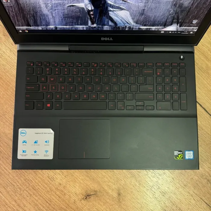 Ігровий ноутбук Dell Inspiron 15 Gaming 7567 / 15.6" (1920x1080) IPS / Intel Core i5-7300HQ (4 ядра по 2.5-3.5 GHz) / 8 GB DDR4 / 128 GB SSD M.2 + 1000 GB HDD / GeForce GTX 1050, 4 GB GDDR5, 128-bit / WebCam б/в - зображення 7